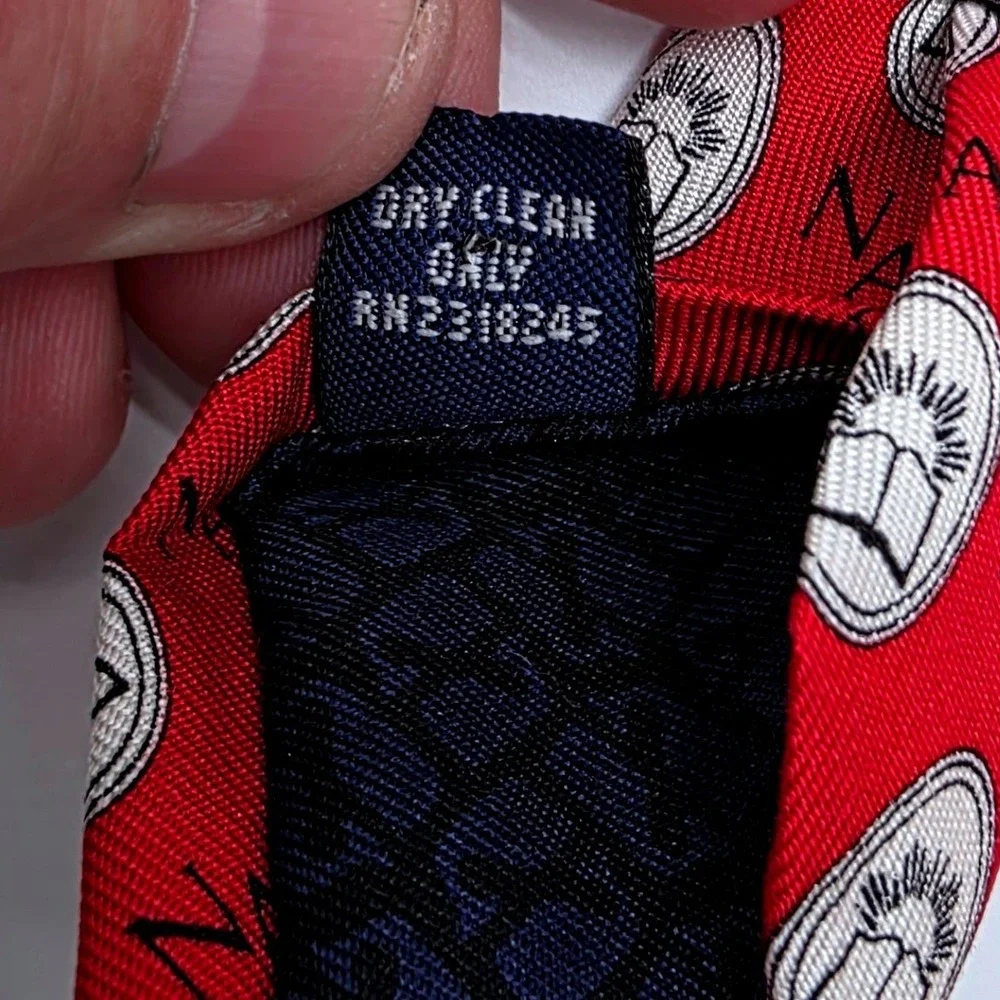 Vineyard Vines Mens Newark Academy Silk Tie Red Custom Collection Made in USA